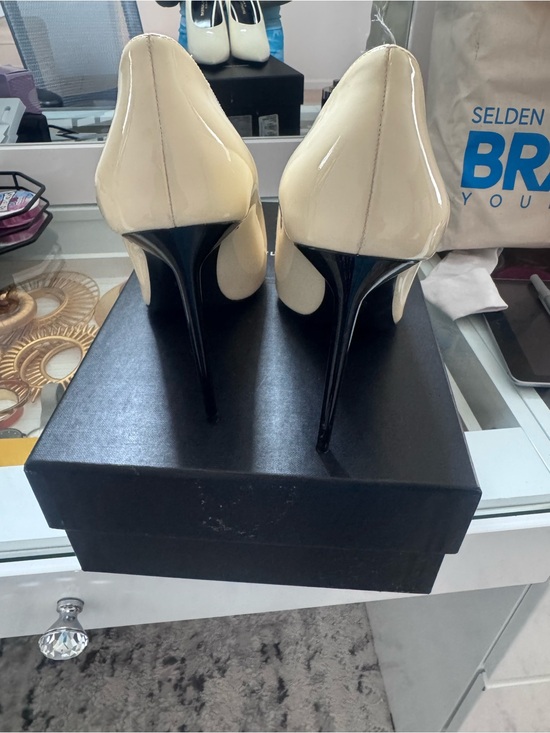 Saint Laurent Cream Patent Leather Pointed Pumps main image 1